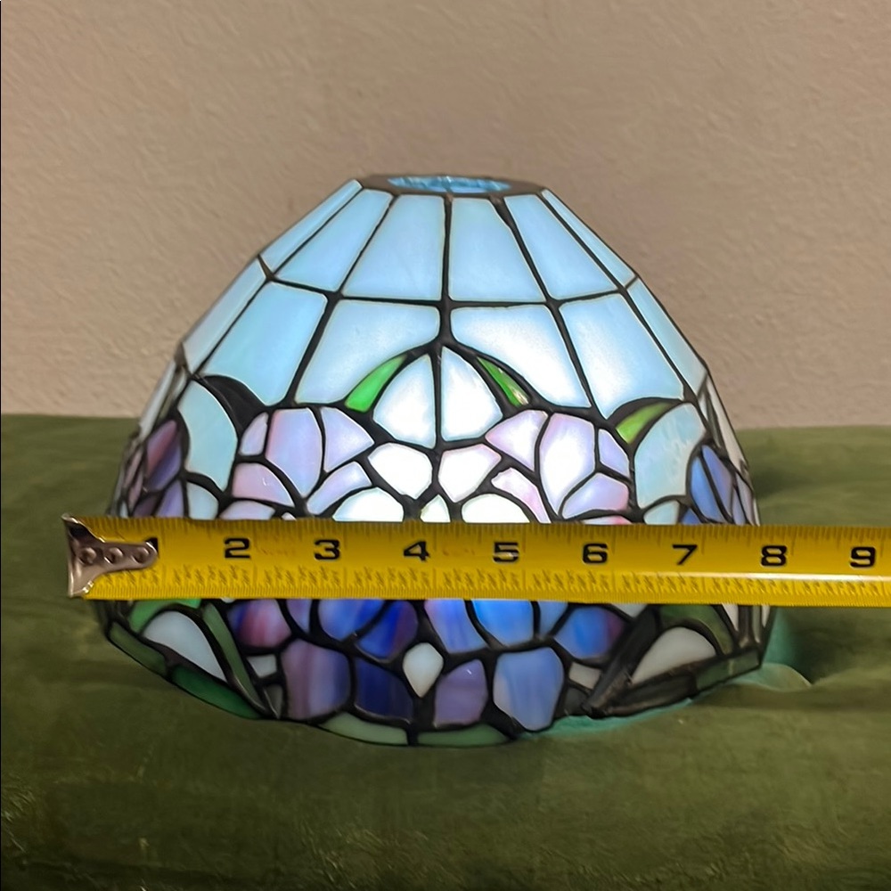 Vintage Dale Tiffany Lamp Shade - Picture 10 of 16